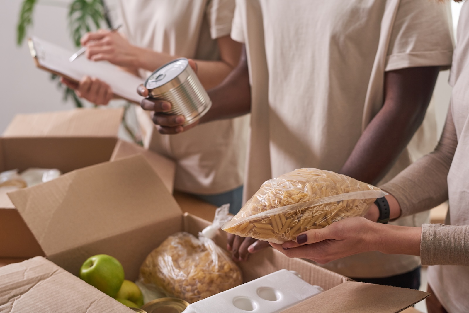 Free Food Distribution & Local Food Bank Resources